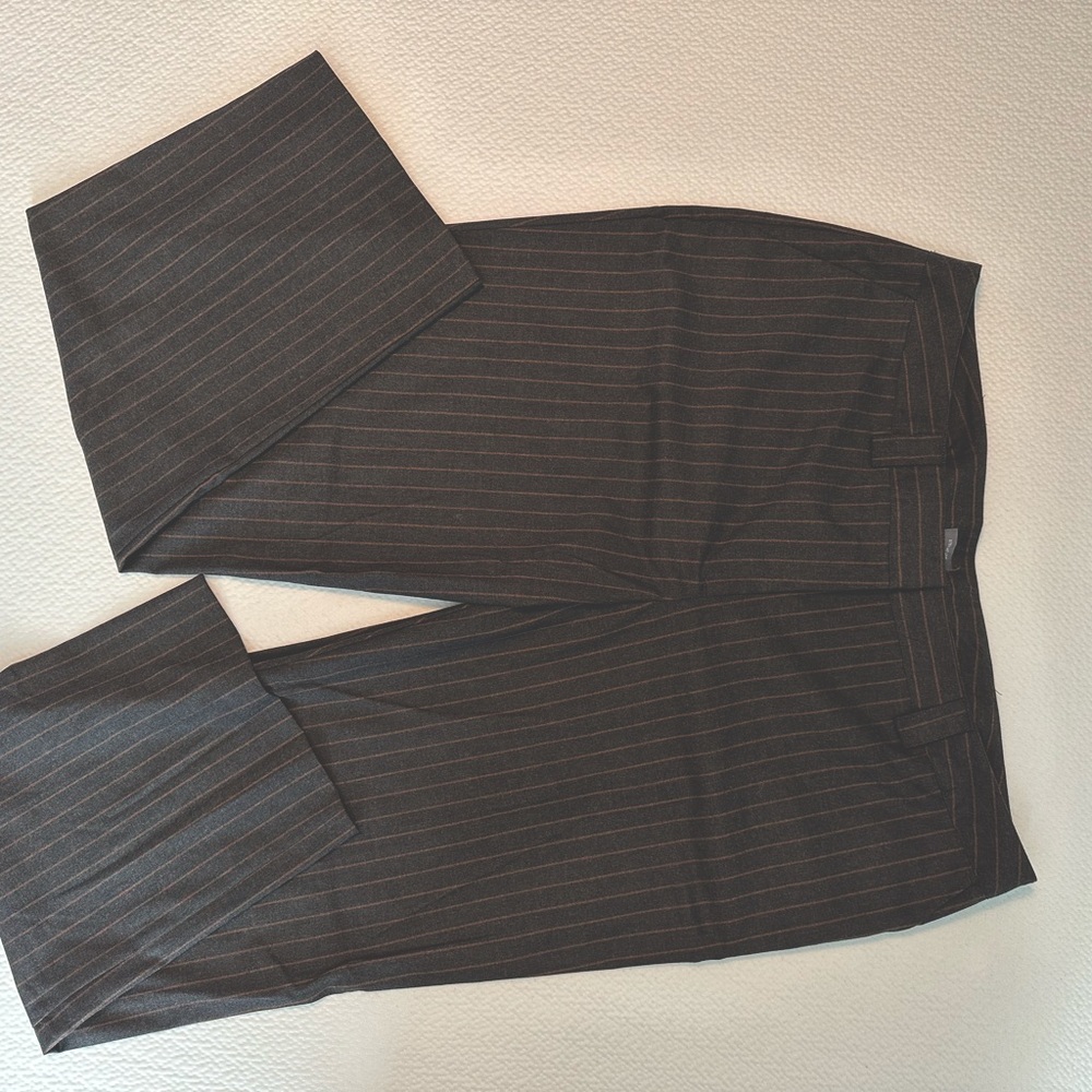 Worthington straight leg slacks.